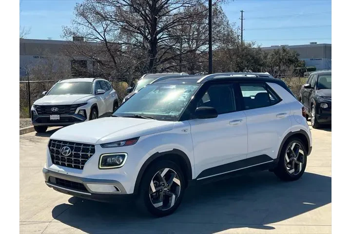 $15886 : Hyundai VENUE 2023 Limited 4 image 5
