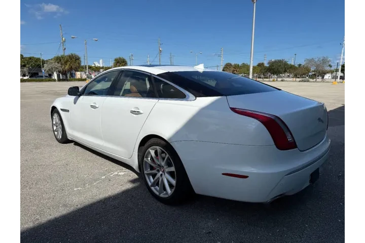$9995 : 2014 XJL Portfolio image 10