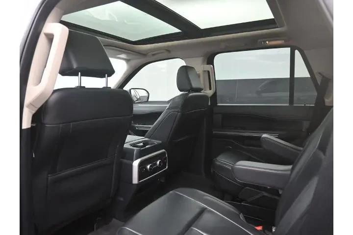 $37291 : Ford Expedition 2022 4x2 XLT image 2