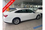 $18453 : Chevrolet Malibu 2024 LT 4dr thumbnail
