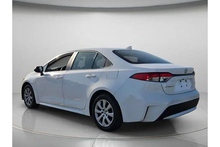 $17991 : Toyota Corolla 2021 LE 4dr S image 4