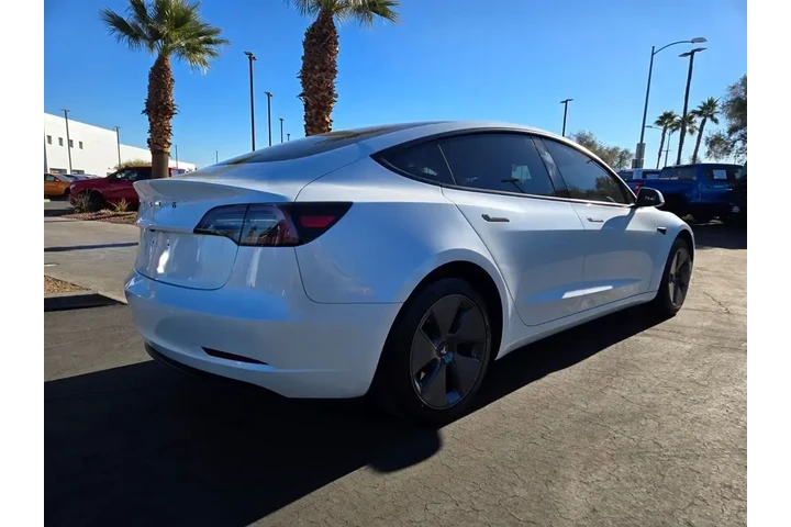 $27992 : Tesla Model 3 2023 4dr Sedan image 6