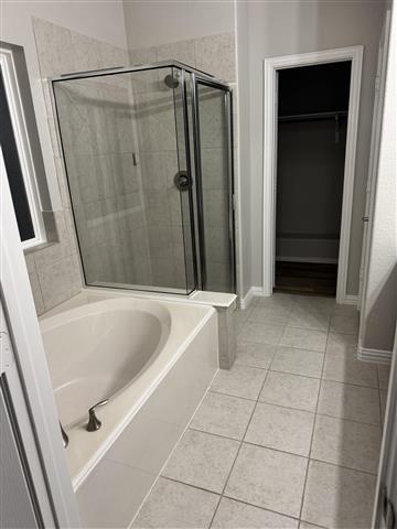 $900 : ROOM FOR RENT image 3