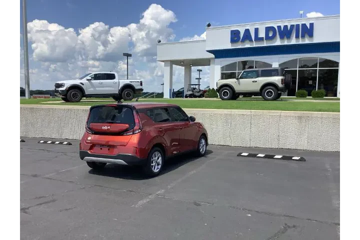 $20950 : Kia Soul 2023 LX 4dr Crossov image 7