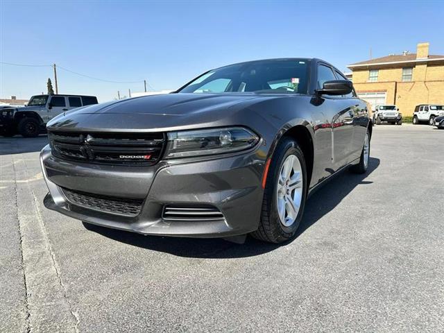 $29995 : Pre-Owned 2022 Charger SXT Se image 2