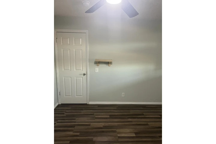 $1200 : Se Renta cuarto para compartir image 4