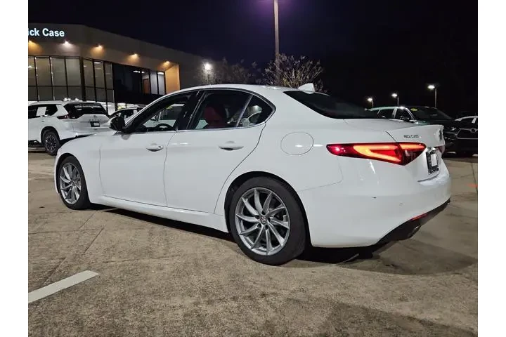 $20991 : Alfa Romeo Giulia 2020 Base image 8