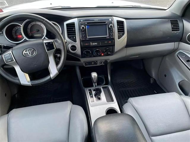 $23600 : 2013 TOYOTA TACOMA DOUBLE CAB image 8