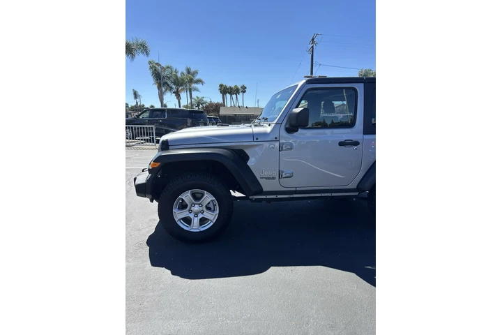 $27924 : Jeep Wrangler 2021 4x4 Sport image 9