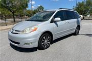 $4950 : 2006 Sienna XLE 7 Passenger thumbnail