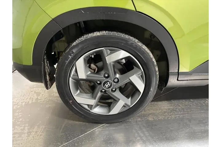 $16500 : Hyundai VENUE 2023 SEL 4dr C image 9