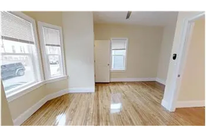 $3900 : Rental property with 2 bedro image 4
