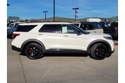 $39999 : Ford Explorer 2023 AWD ST 4d thumbnail