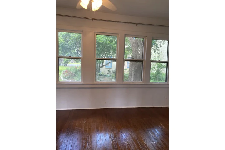 $1700 : Historic House for Rent image 6