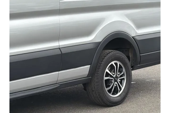 $39000 : Ford Transit 2023 250 3dr LW image 6