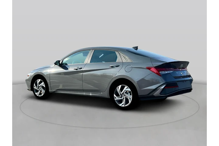 $24420 : Hyundai ELANTRA Hybrid 2025 image 7