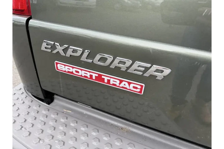 $8450 : 2001 Explorer Sport Trac image 10