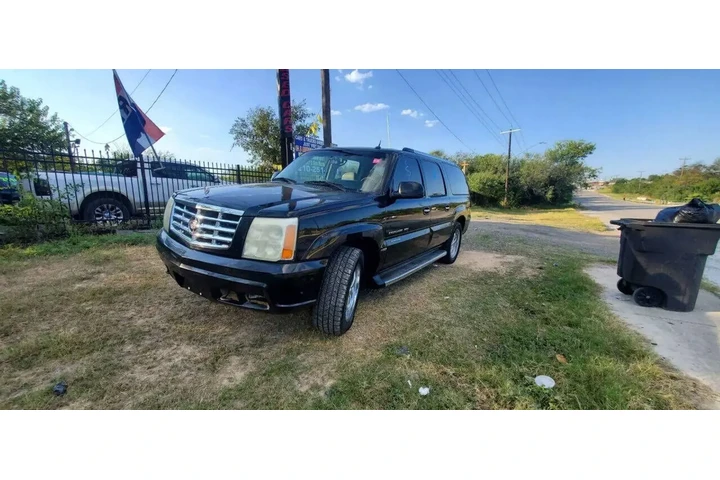 $3995 : 2005 CADILLAC ESCALADE ESV200 image 2