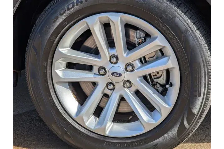 $14823 : Ford Explorer 2017 XLT 4dr S image 9