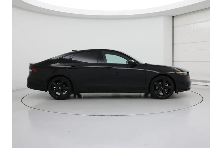 $27998 : Honda Accord Hybrid 2024 Spo image 7