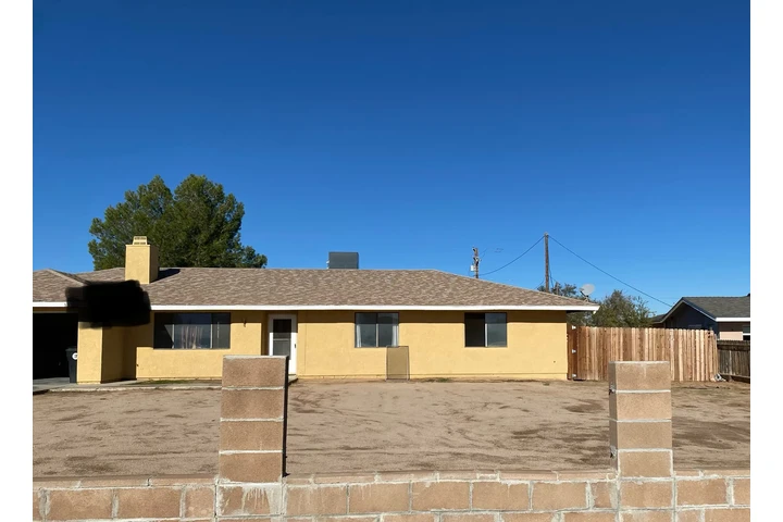 $2200 : House For Rent image 4