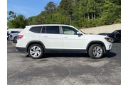 $19490 : Volkswagen Atlas 2021 V6 SE thumbnail