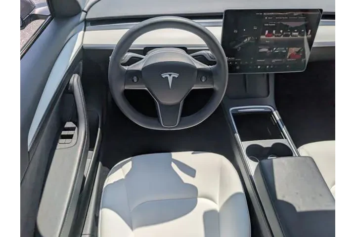 $26998 : Tesla Model 3 2023 4dr Sedan image 10