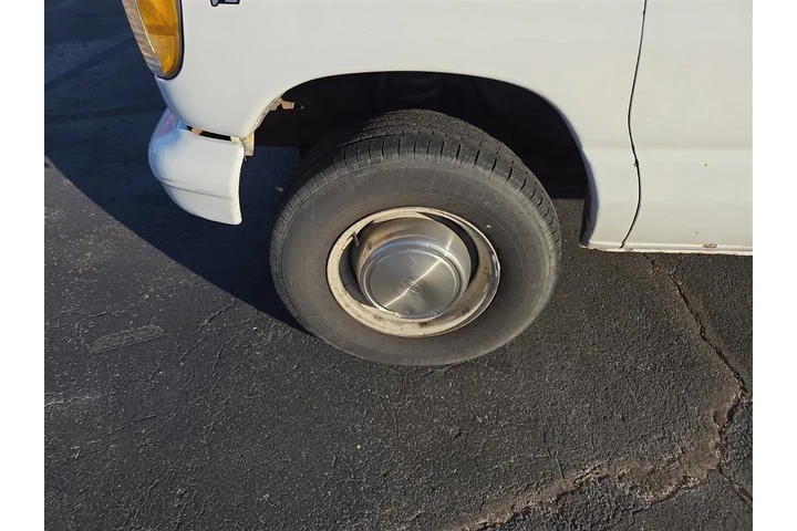 $3995 : 1999 Econoline E350 Super Duty image 9