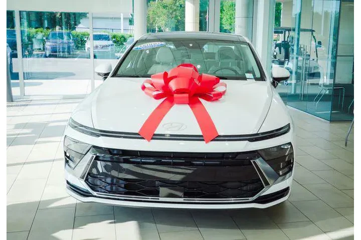 $19990 : Hyundai ELANTRA Hybrid 2023 image 8