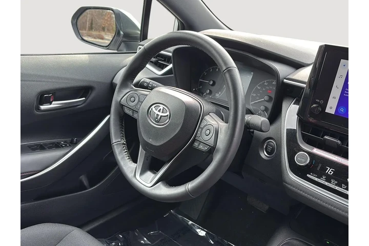 $25000 : Gold Certified 2024 Corolla SE image 7