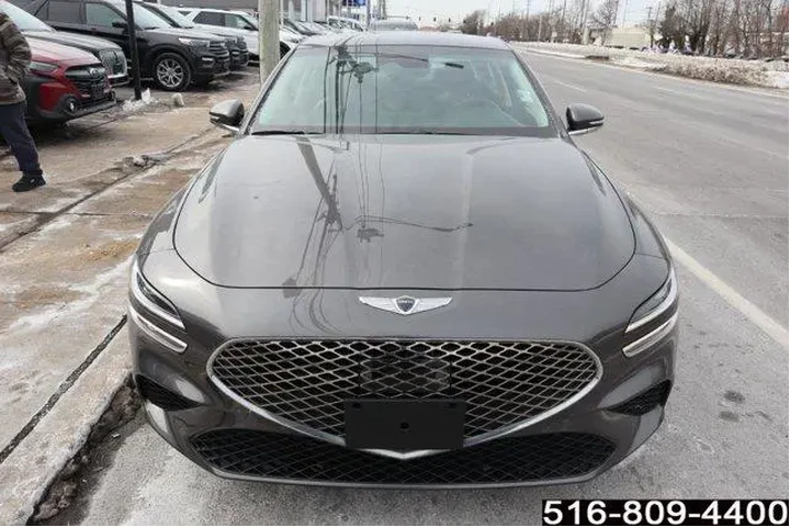 $25947 : Genesis G70 2022 2.0T 4dr Se image 3
