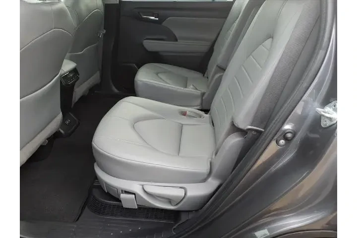 $35995 : Toyota Highlander Hybrid 202 image 10