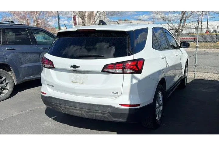 $20984 : Chevrolet Equinox 2022 4x4 L image 3