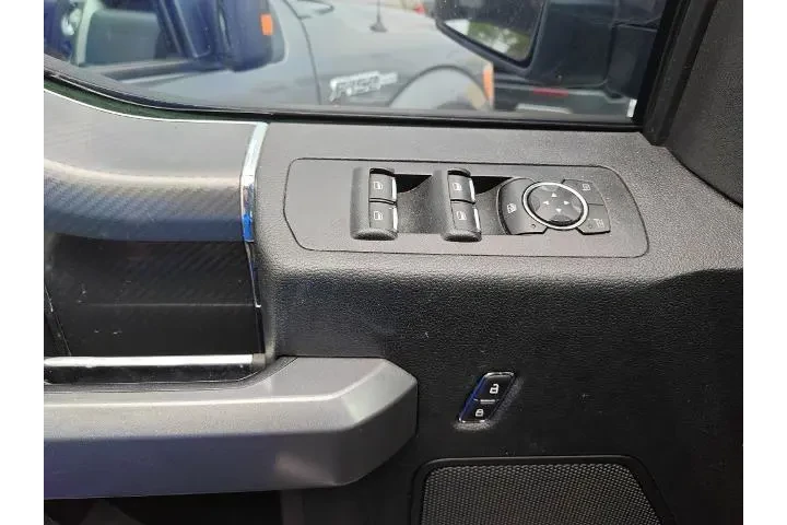 $21835 : Ford F-150 2018 4x4 XLT 4dr image 7