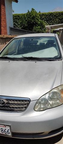 $1800 : Vendo carro toyota image 1