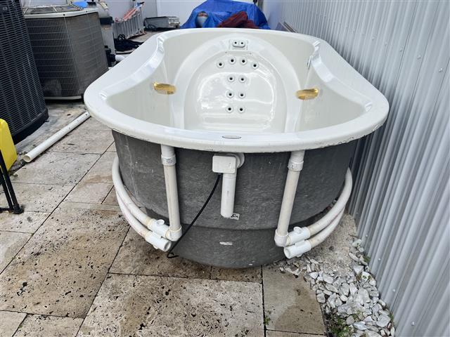 $1000 : Kohler Jacuzzi image 5