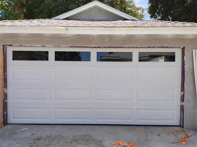 Garage door image 3