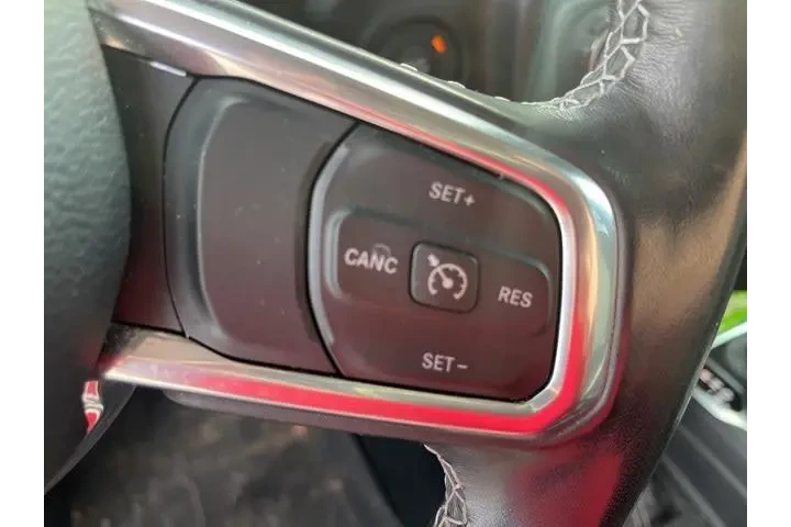 $30446 : Jeep Gladiator 2022 4x4 Over image 10