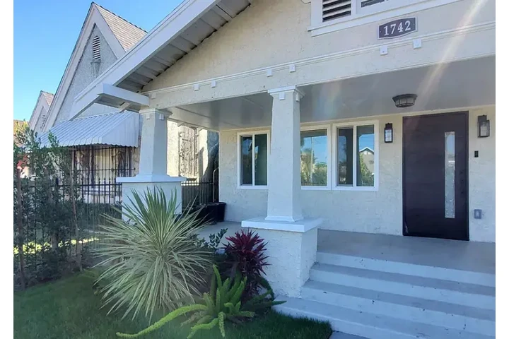 $2650 : spacious, open living home image 3