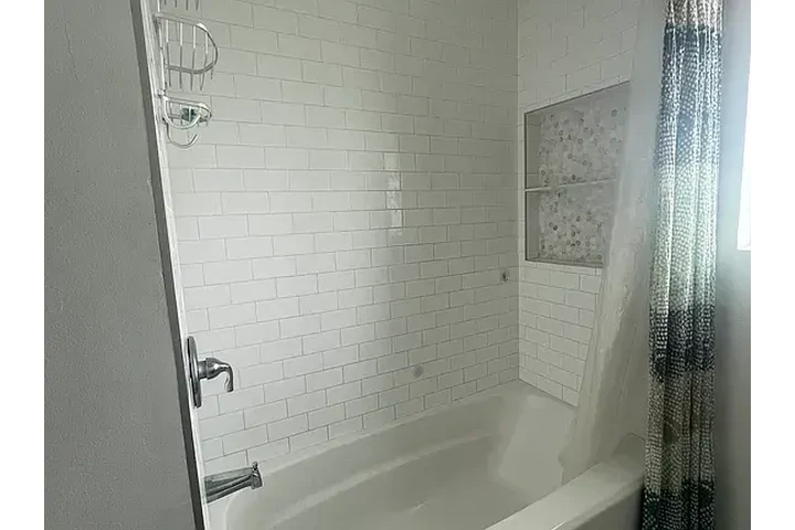 $2600 : Charming HOME IN LAWNDALE image 9