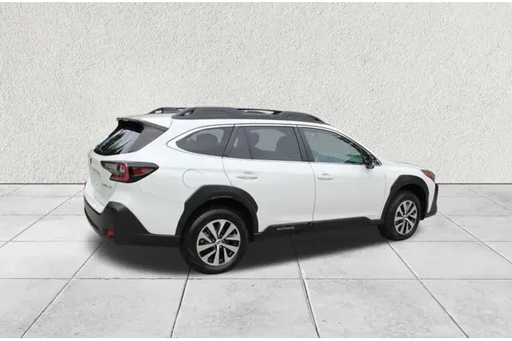 $27590 : Subaru Outback 2024 AWD Prem image 10