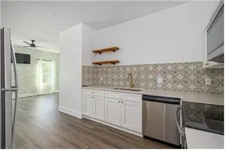 $1850 : Rental property with 2 bedro image 8