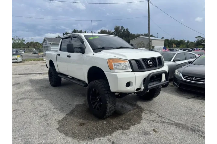 $13797 : 2014 Titan SV image 6