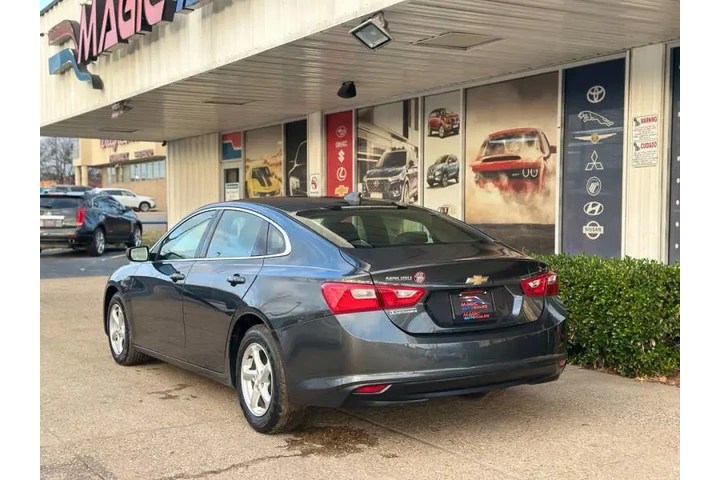 $11999 : 2017 Malibu LS image 7