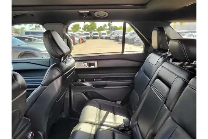 $30591 : Ford Explorer 2020 AWD ST 4d image 9