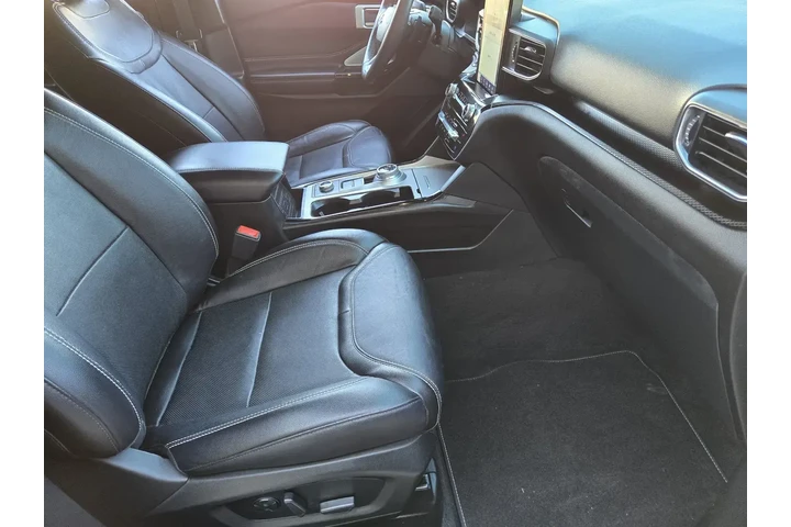 Ford Explorer 2022 AWD ST 4d image 10
