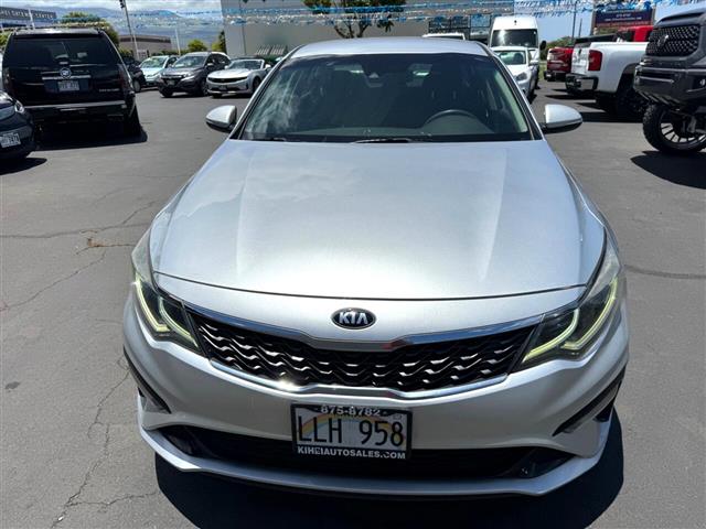 2019 Optima image 9