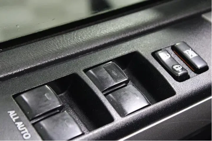 $24976 : Toyota 4Runner 2017 4x2 SR5 image 4