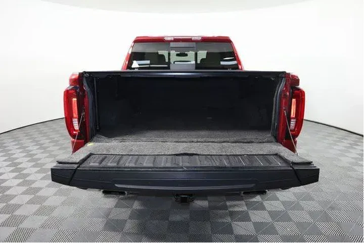 $29993 : GMC Sierra 1500 2019 4x4 SLT image 7