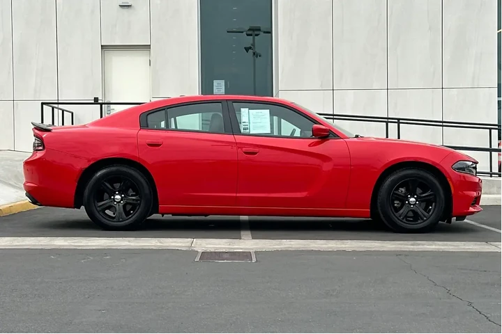 $19900 : Dodge Charger 2022 SXT 4dr S image 2